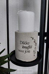 DIKKE KNUFFEL