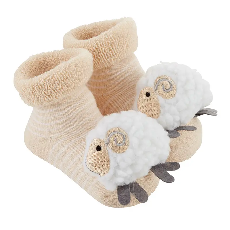 Lamb rattle socks 3-12months