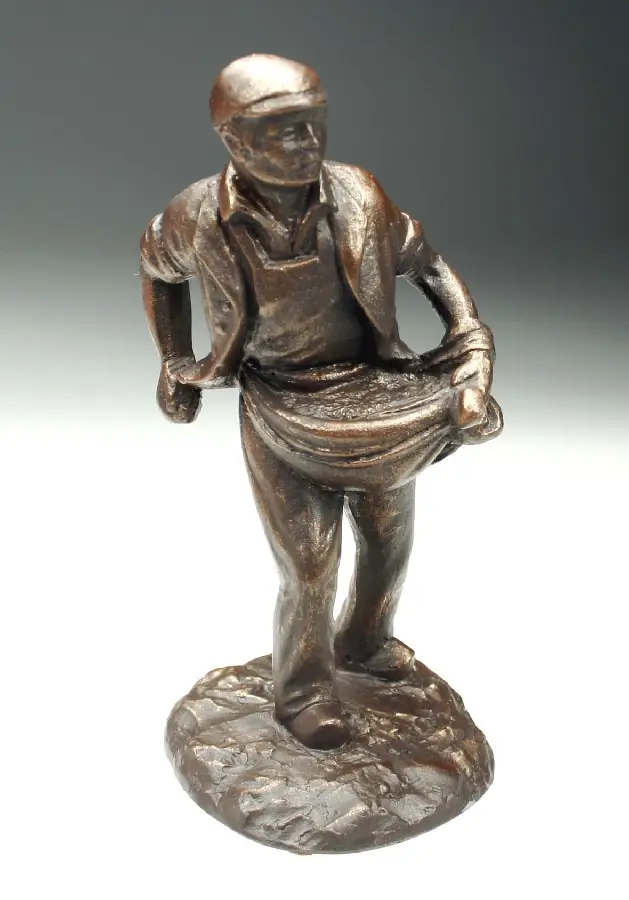 BEELD 6252.20 ZAAIER 17 CM BRONS